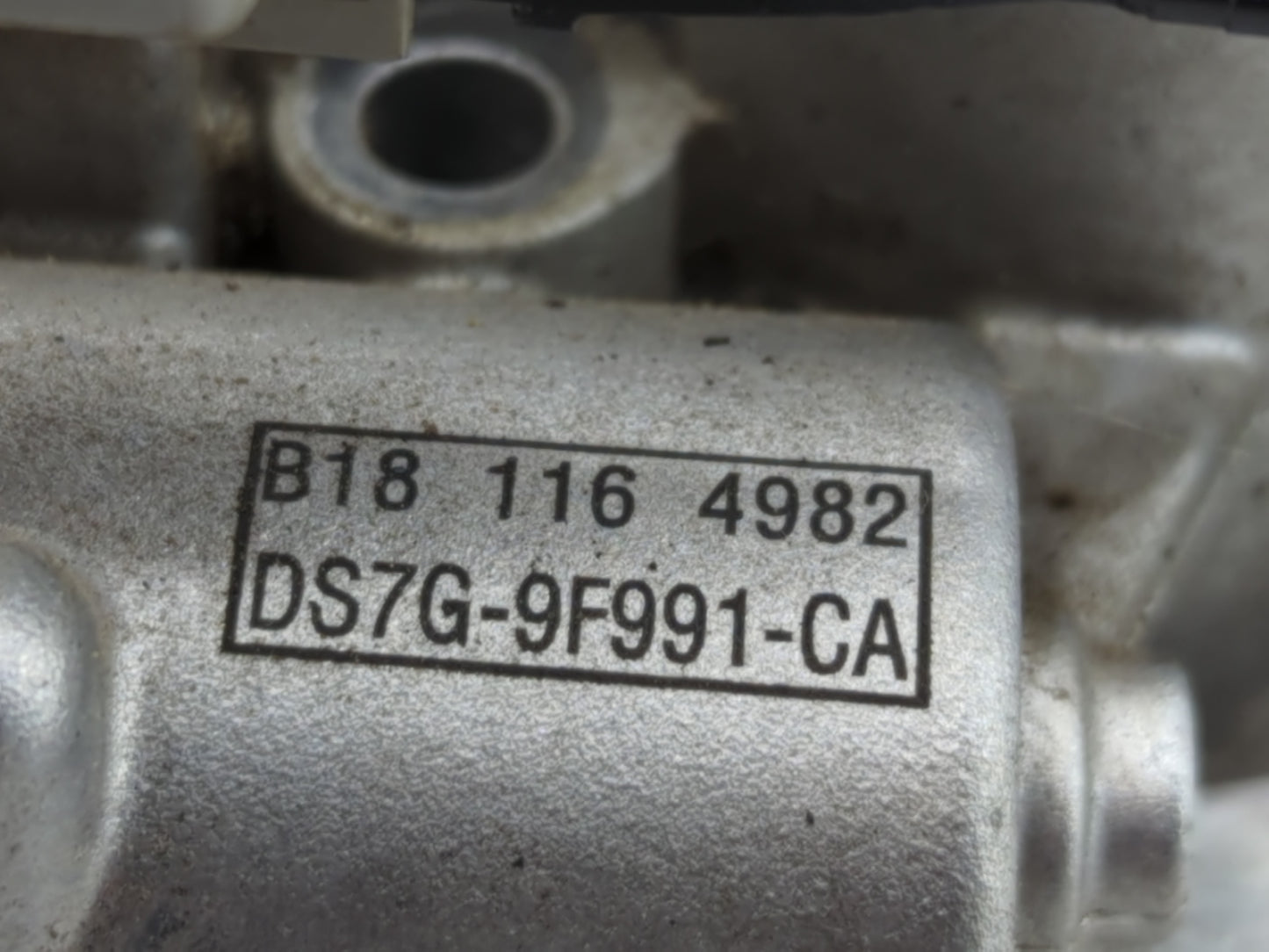2014-2020 Ford Fusion Throttle Body P/N:DS7G-9F991-CA B18 116 4982 Fits Fits 2014 2015 2016 2017 2018 2019 2020 OEM Used Aut