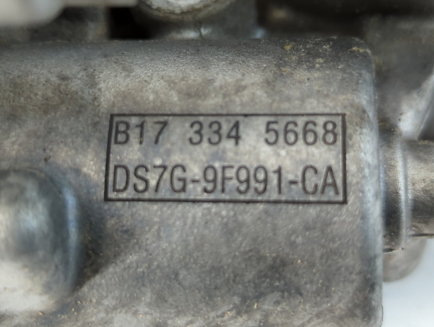 2014-2020 Ford Fusion Throttle Body P/N:B17 334 5668 DS7G-9F991-CA Fits Fits 2014 2015 2016 2017 2018 2019 2020 OEM Used Aut