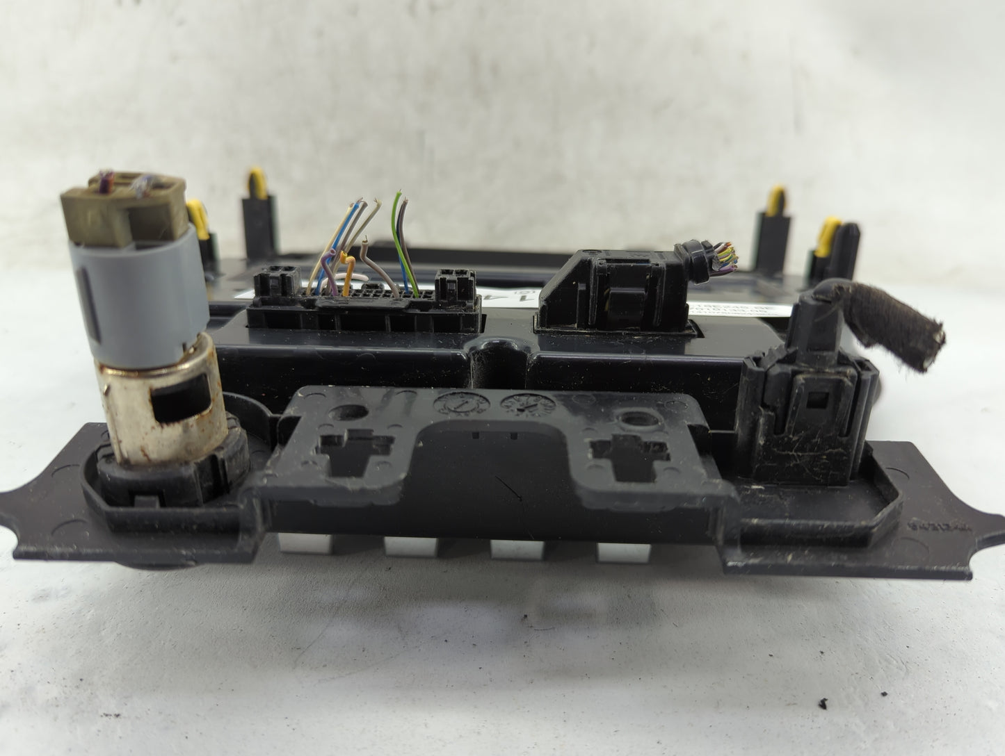 2018 Ford Mustang Climate Control Module Temperature AC/Heater Replacement P/N:JR3T-18E245-BE Fits OEM Used Auto Parts - Oem