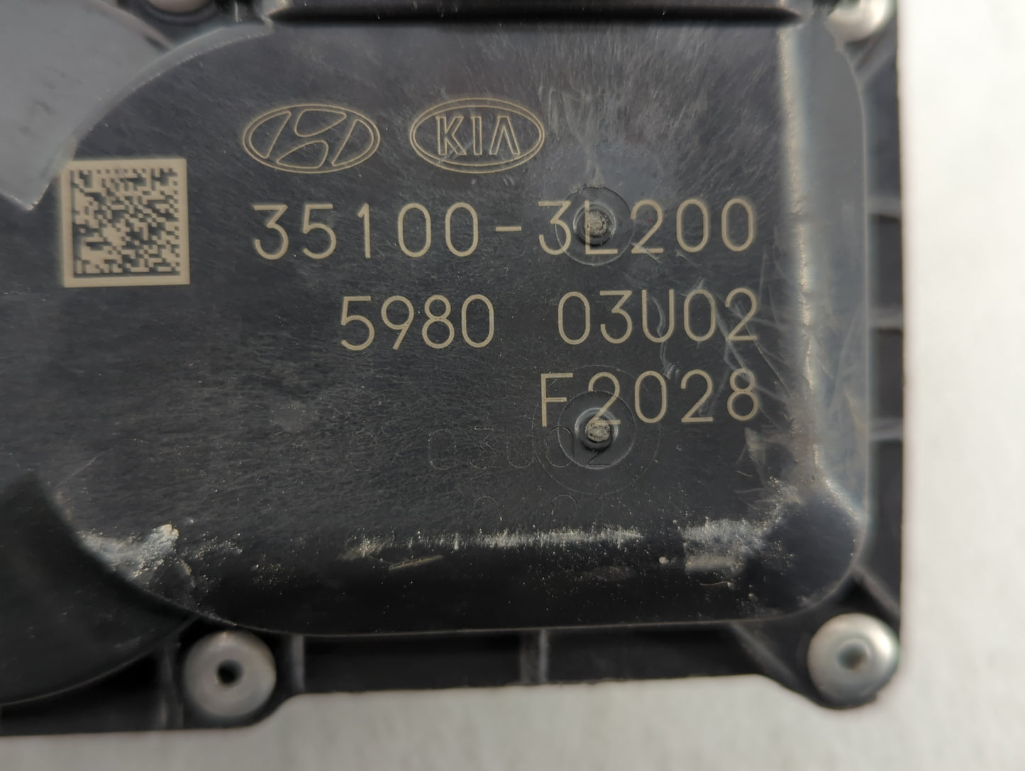 2018-2020 Genesis G80 Throttle Body P/N:35100-3L200 Fits Fits 2018 2019 2020 OEM Used Auto Parts - Oemusedautoparts1.com