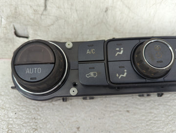 2017-2018 Gmc Sierra 2500 Climate Control Module Temperature AC/Heater Replacement P/N:84258726 815372982 Fits OEM Used Auto Parts