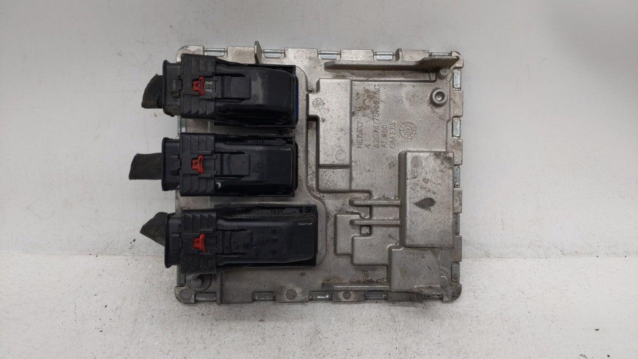 2018 Gmc Terrain PCM Engine Control Computer ECU ECM PCU OEM P/N:12680876 12677677, 12692812, 12697837 Fits Fits 2017 2019 O