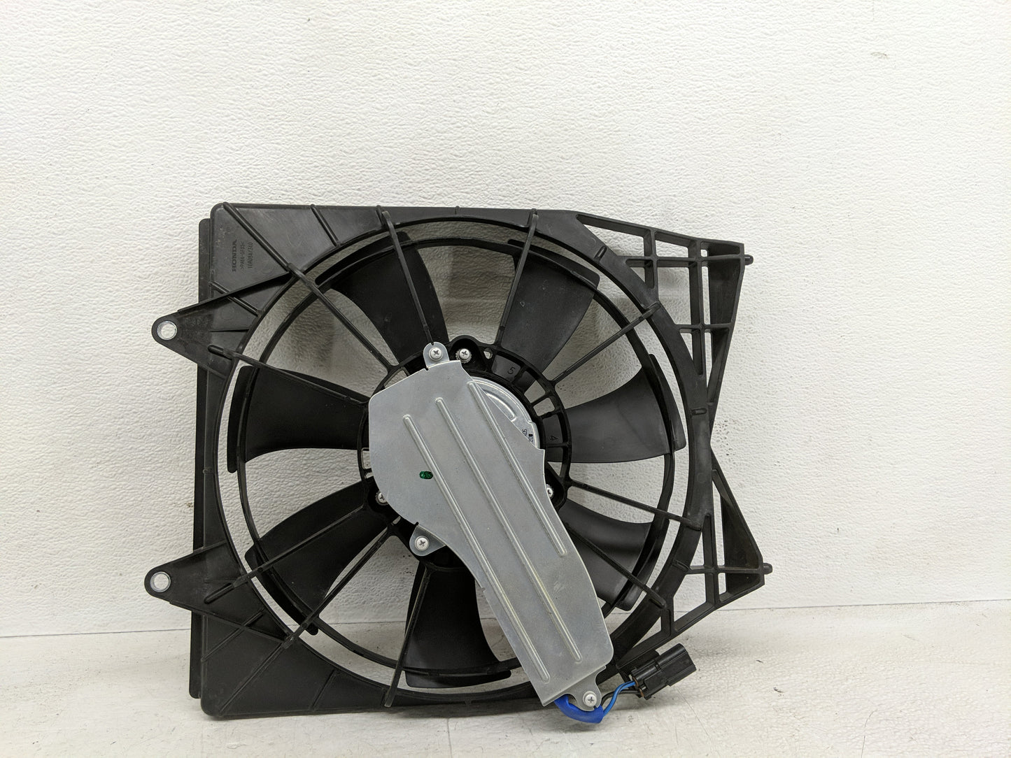 2018-2022 Honda Accord Electric Radiator Cooling Fan Motor Assembly Fits Fits 2018 2019 2020 2021 2022 OEM Used Auto Parts -