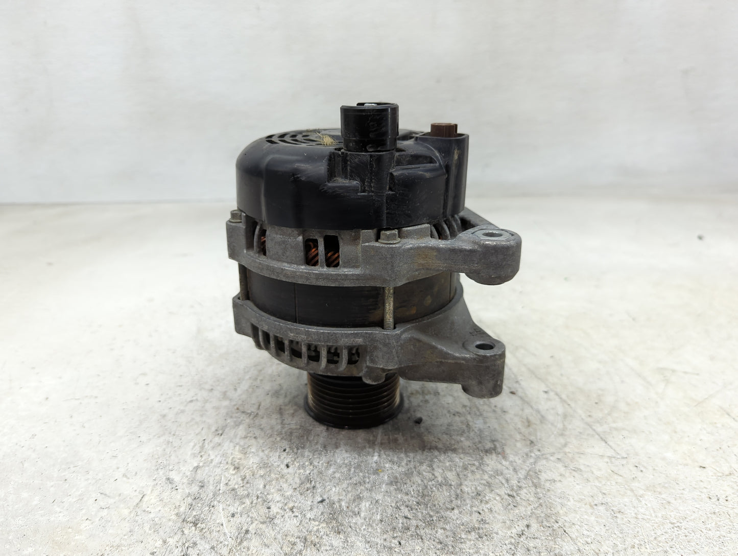 2018-2022 Honda Accord Alternator Replacement Generator Charging Assembly Engine OEM P/N:CSP71 104211-4340 Fits OEM Used Aut
