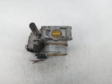2016-2022 Honda Civic Throttle Body P/N:GMH1A M171227 Fits Fits 2016 2017 2018 2019 2020 2021 2022 OEM Used Auto Parts