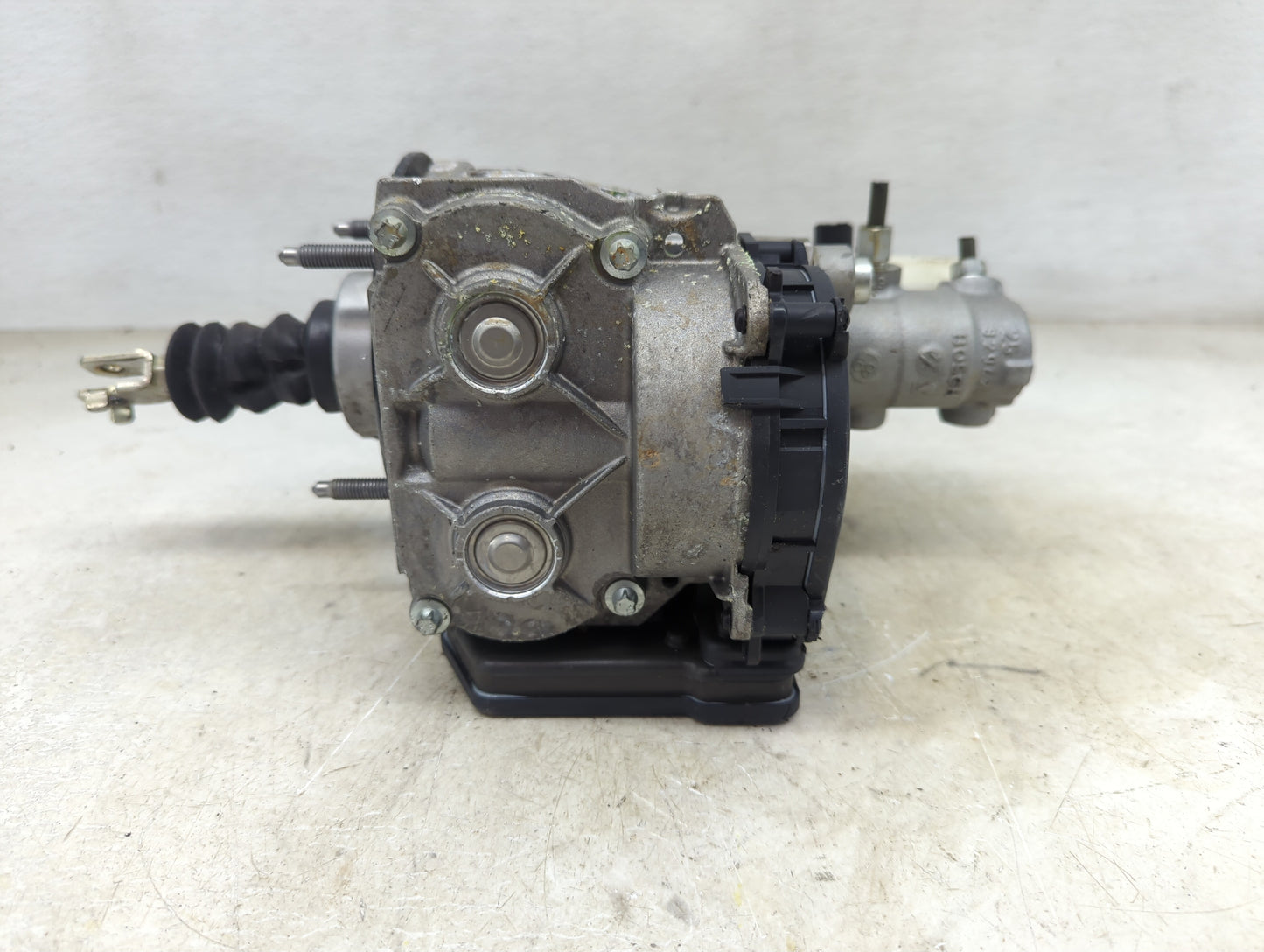 2017-2020 Honda Cr-v Brake Master Cylinder - Oemusedautoparts1.com