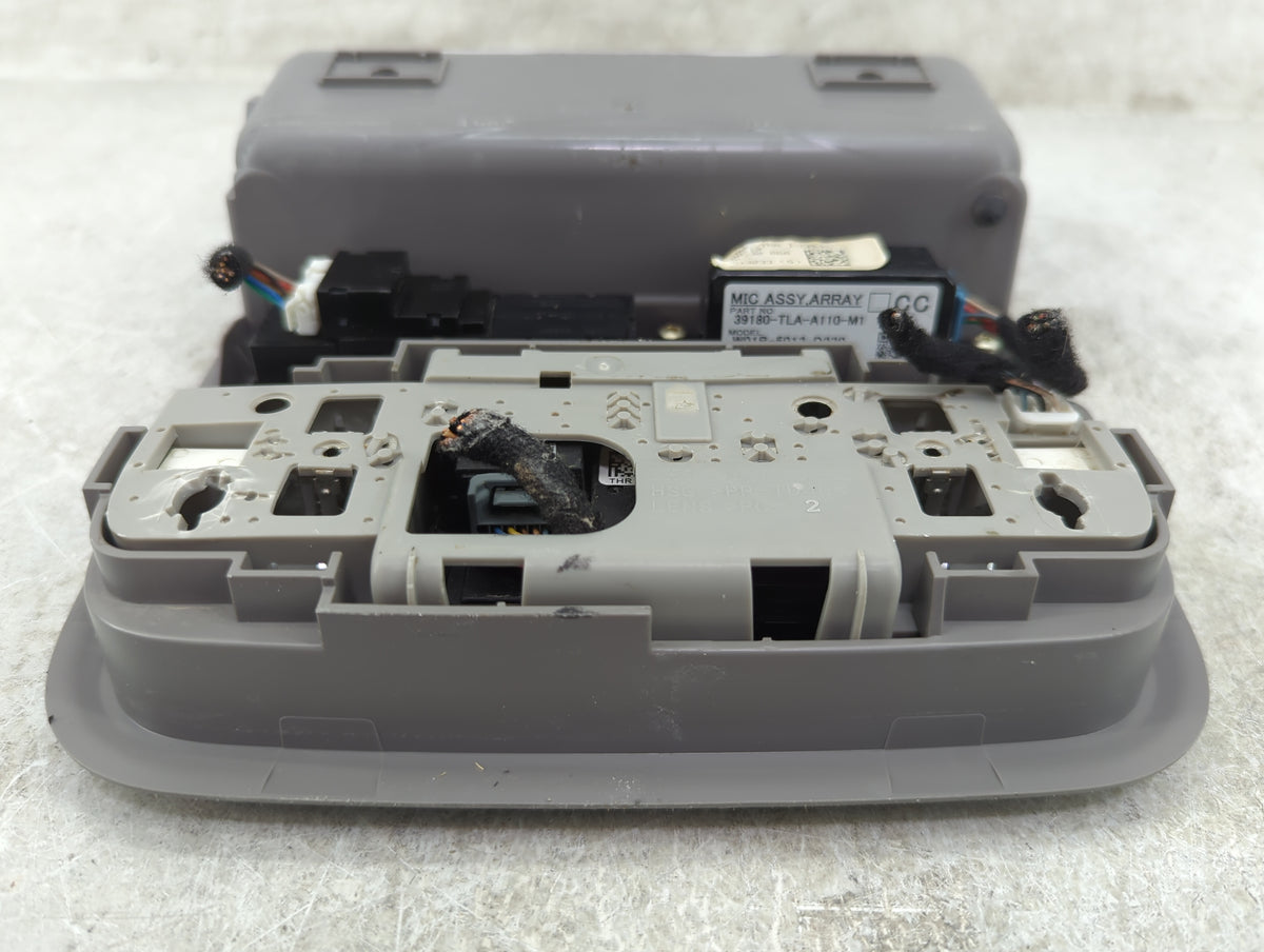 2018 Honda Odyssey Overhead Roof Console - Oemusedautoparts1.com