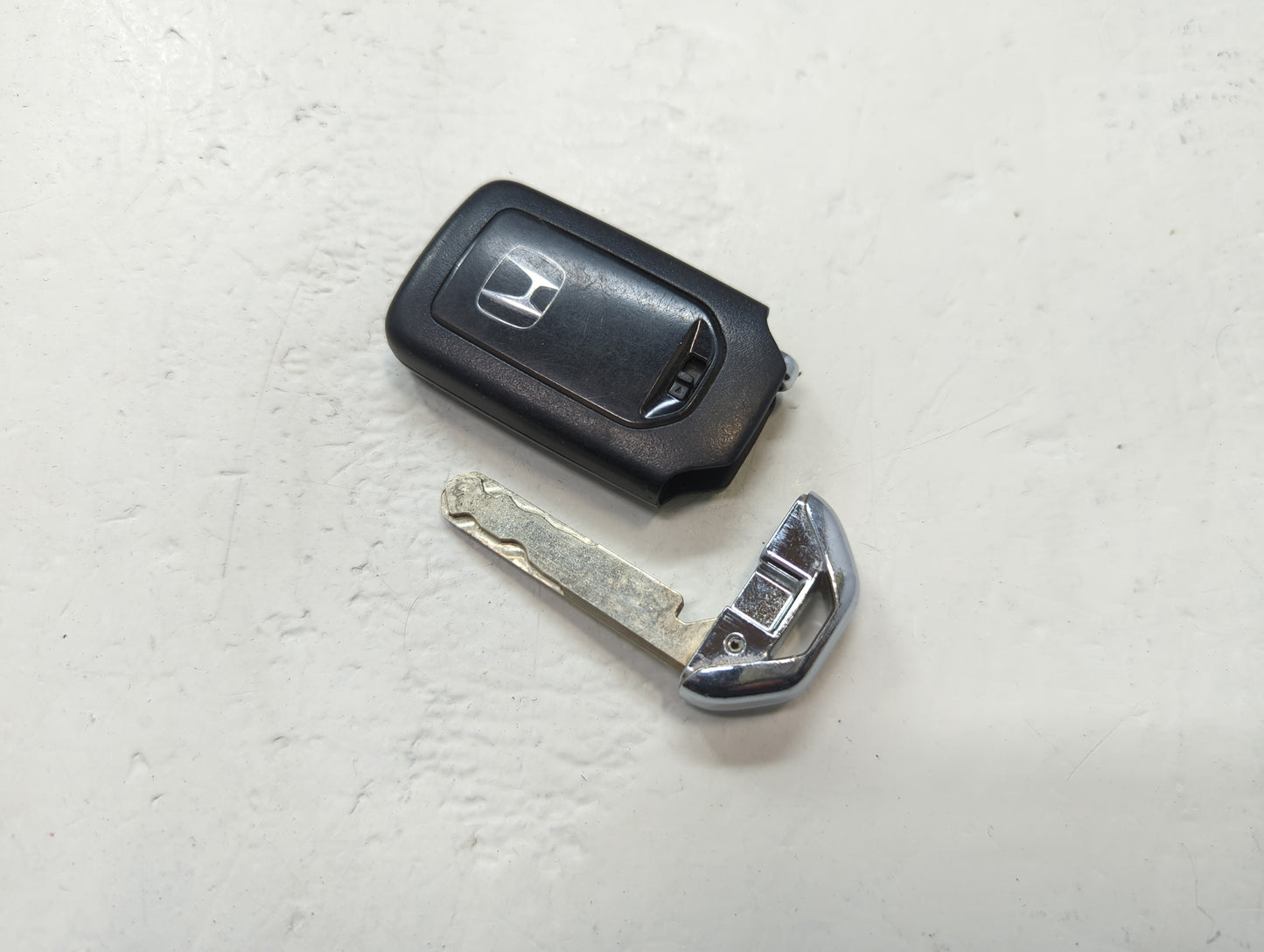 Honda Ridgeline Keyless Entry Remote Fob KR5V2X A2C97488300 72147-T6Z-A01 - Oemusedautoparts1.com