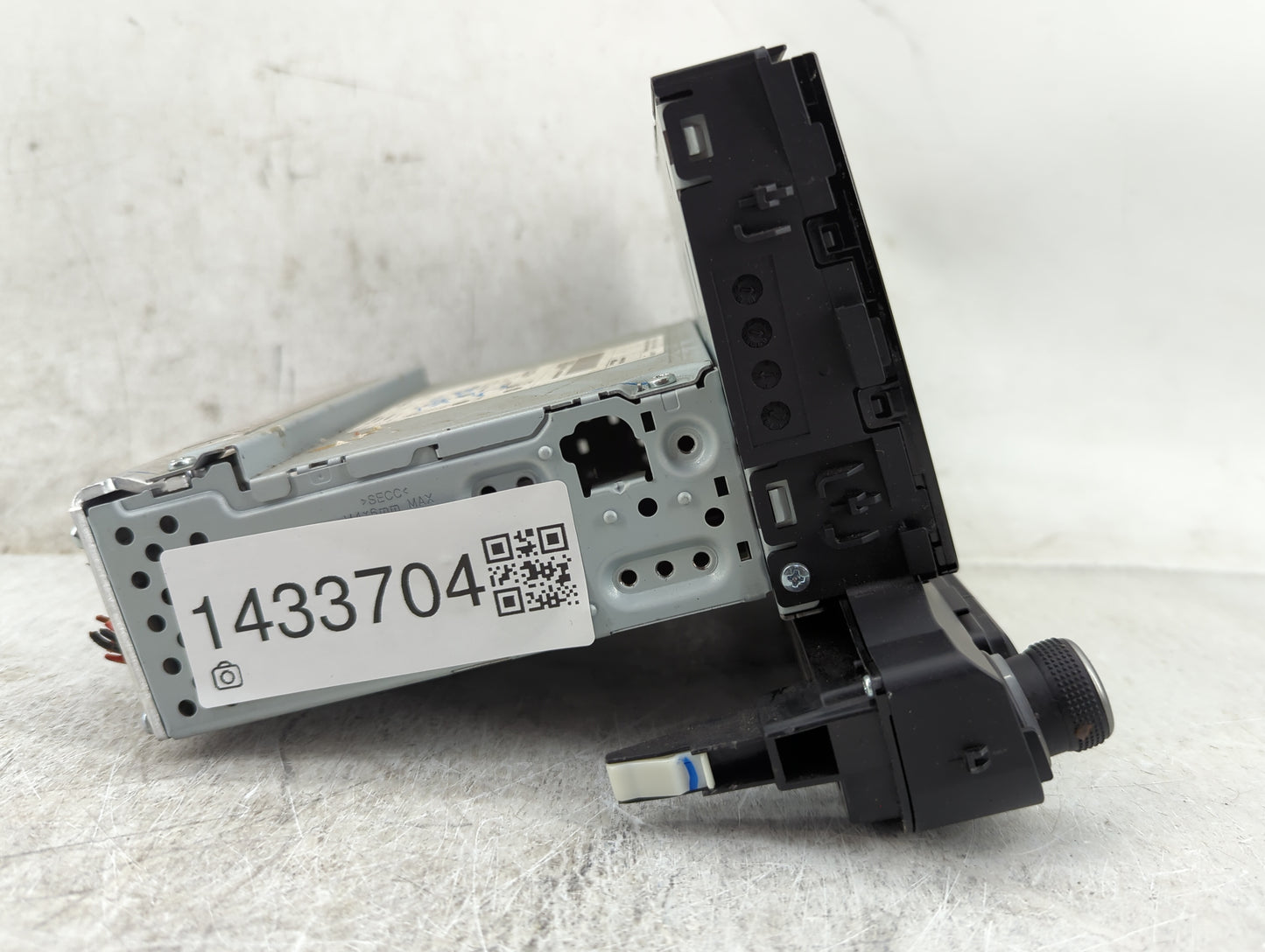 2018-2022 Hyundai Accent Radio AM FM Cd Player Receiver Replacement P/N:96180-J0060URD AC8B0J0AN Fits OEM Used Auto Parts -