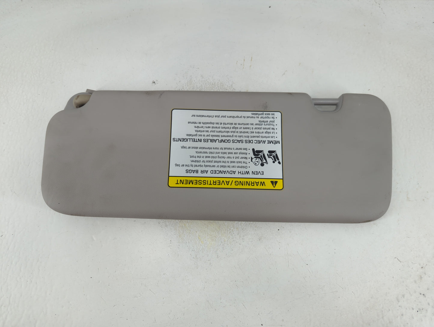 2017-2020 Hyundai Elantra Sun Visor Shade Replacement Passenger Right Mirror Fits Fits 2017 2018 2019 2020 OEM Used Auto Par