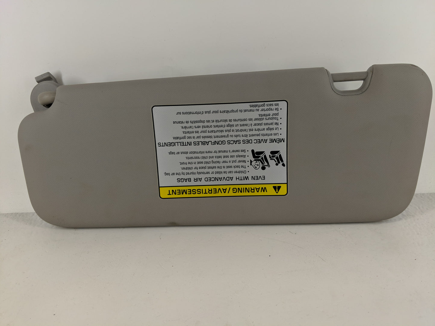 2017-2020 Hyundai Elantra Sun Visor Shade Replacement Passenger Right Mirror Fits Fits 2017 2018 2019 2020 OEM Used Auto Par