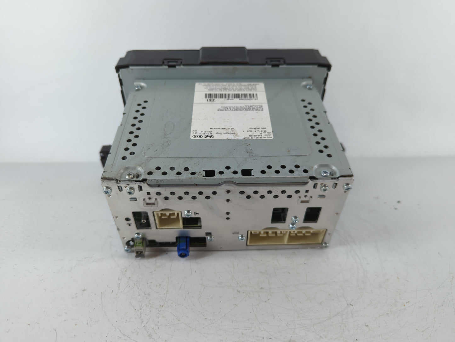 2017-2018 Hyundai Elantra Radio AM FM Cd Player Receiver Replacement P/N:96160-F2101UAT Fits Fits 2017 2018 OEM Used Auto Pa