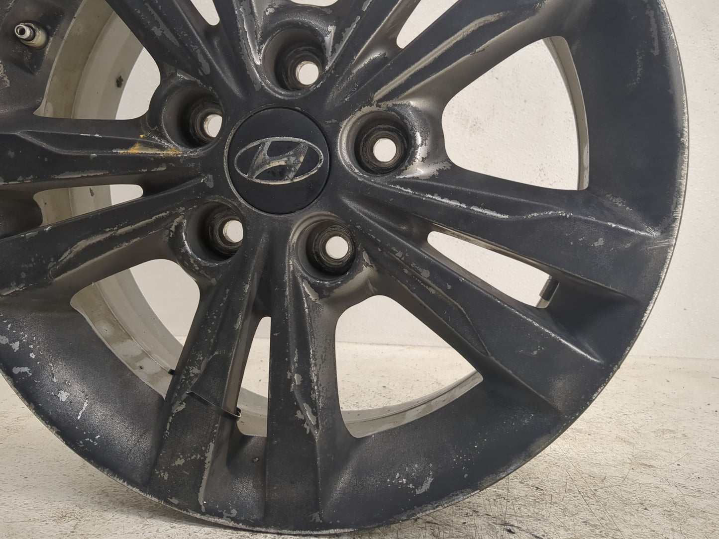 2017-2018 Hyundai Elantra Oem Wheel Rim Black - Oemusedautoparts1.com