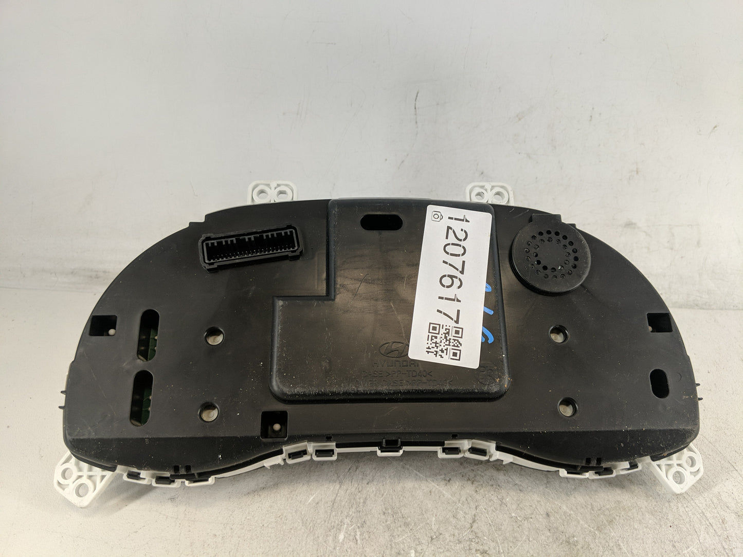 2017-2018 Hyundai Elantra Instrument Cluster Speedometer Gauges P/N:94001-F3001 Fits Fits 2017 2018 OEM Used Auto Parts - Oe