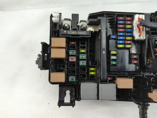 2018 Hyundai Elantra Fusebox Fuse Box Panel Relay Module P/N:91203 F2525C Fits OEM Used Auto Parts