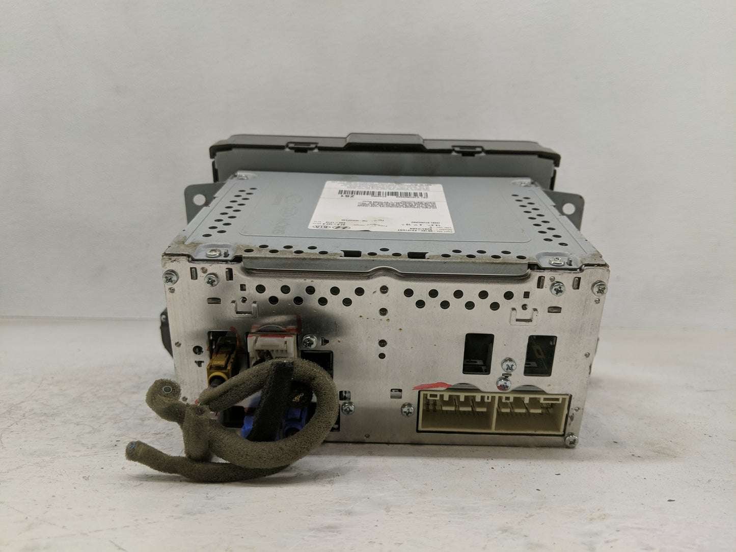 2017-2018 Hyundai Elantra Radio AM FM Cd Player Receiver Replacement P/N:96160-F2101UAT Fits Fits 2017 2018 OEM Used Auto Pa