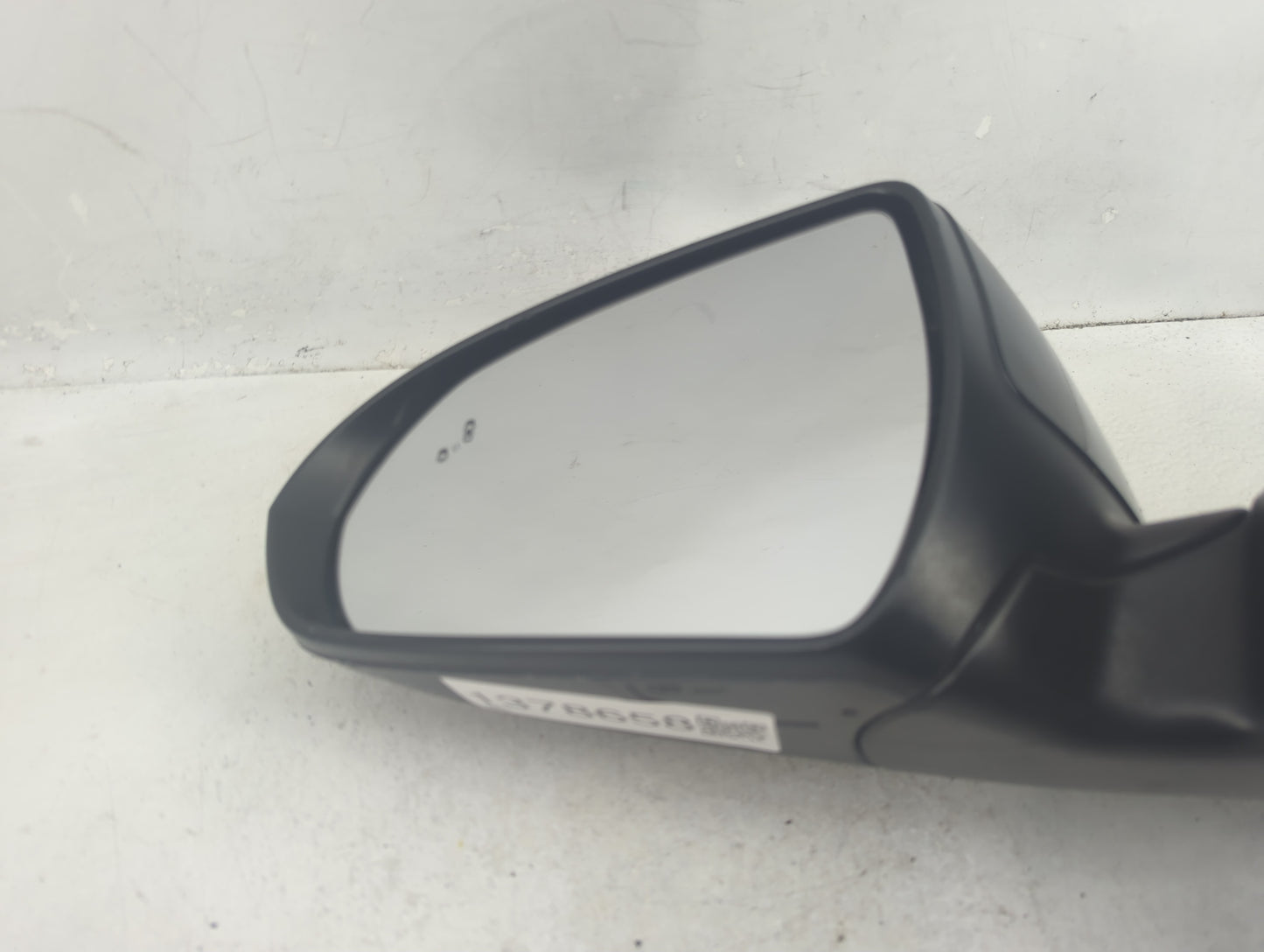 2017-2020 Hyundai Elantra Driver Side View Mirror - Left Door Mirror OEM Used - Oemusedautoparts1.com