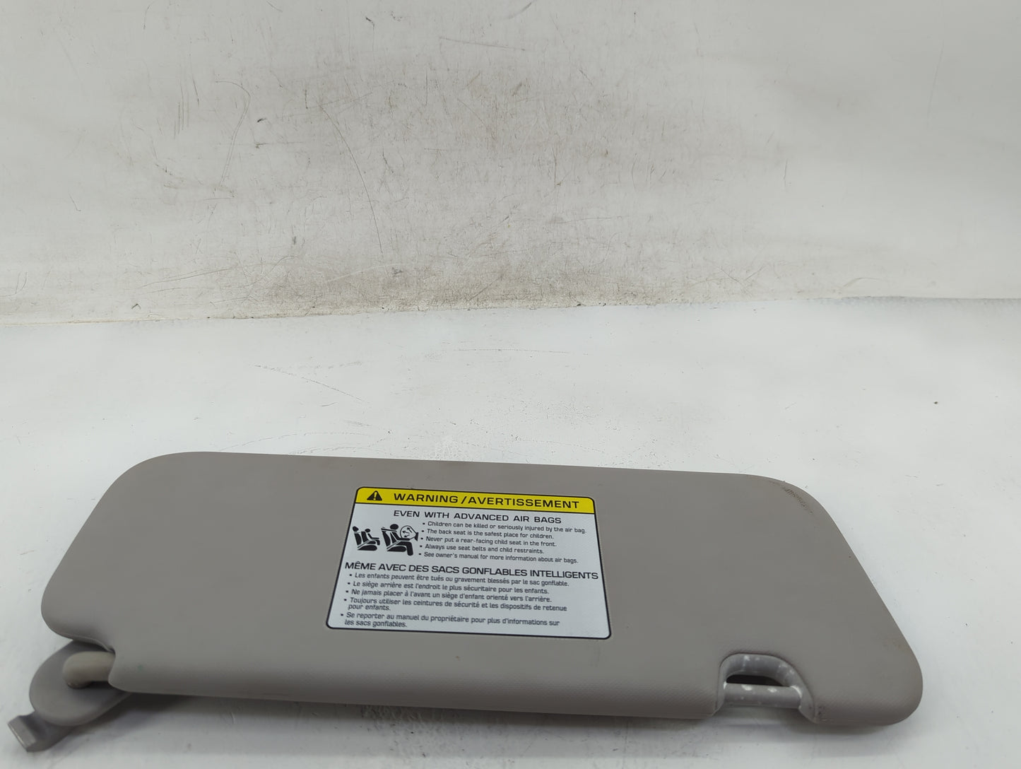 2017-2020 Hyundai Elantra Sun Visor Shade Replacement Driver Left Mirror Fits Fits 2017 2018 2019 2020 OEM Used Auto Parts -