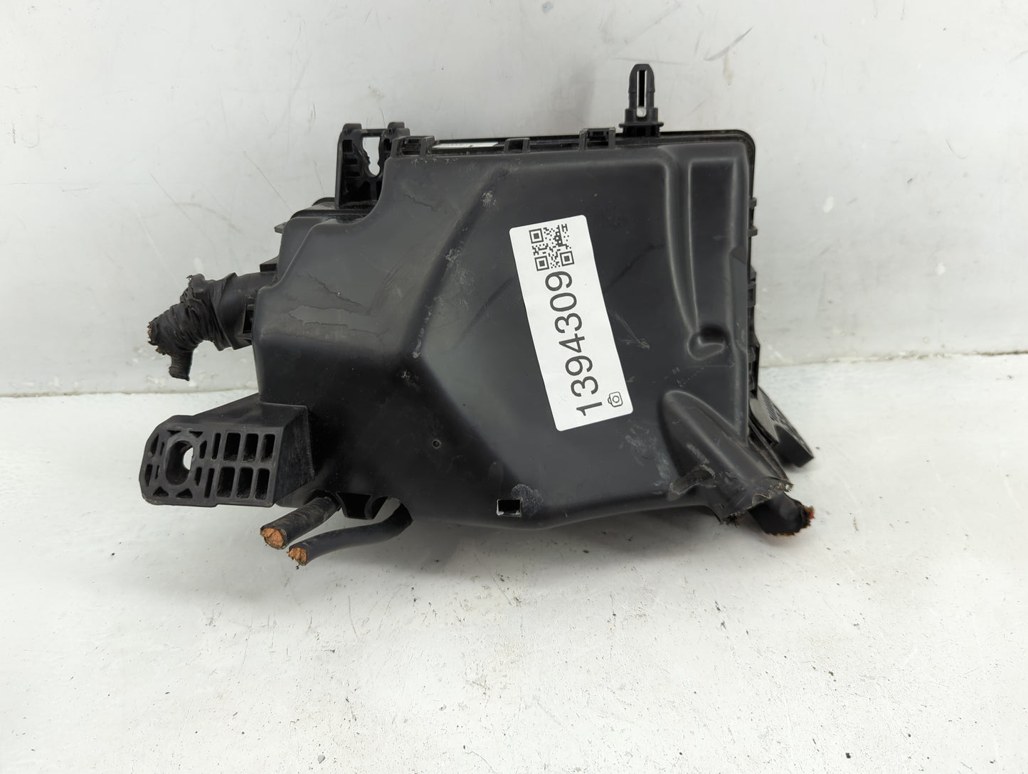 2018 Hyundai Elantra Fusebox Fuse Box Panel Relay Module P/N:91956-F2022 91203F2445C Fits OEM Used Auto Parts - Oemusedautop