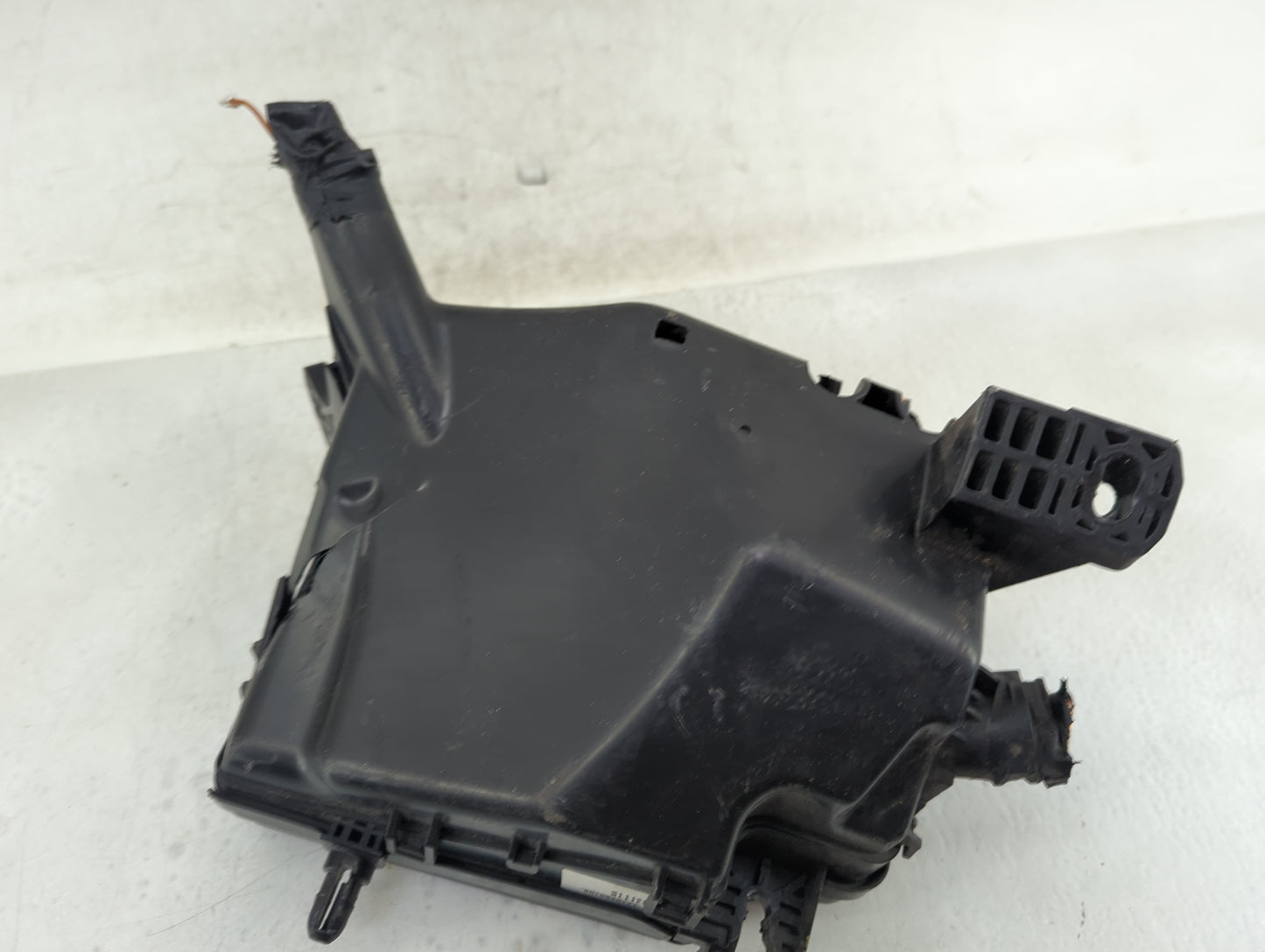 2018 Hyundai Elantra Fusebox Fuse Box Panel Relay Module P/N:91219 G3170 Fits OEM Used Auto Parts - Oemusedautoparts1.com