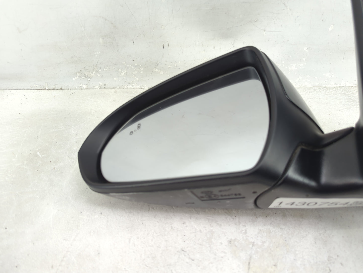 2017-2018 Hyundai Elantra Driver Side View Mirror - Left Door Mirror OEM Used - Oemusedautoparts1.com