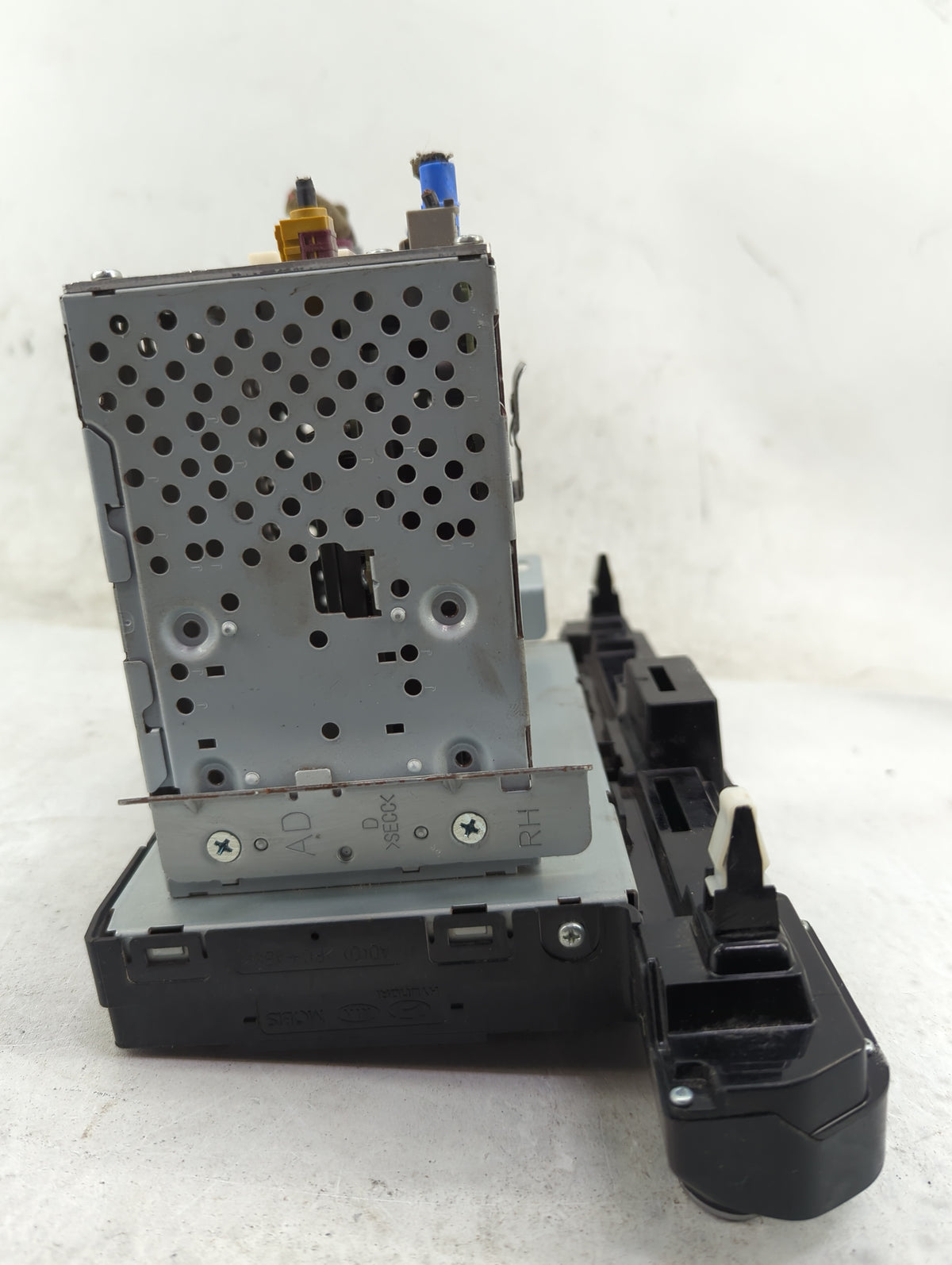 2017-2018 Hyundai Elantra Information Radio Display Screen 1442638 - Oemusedautoparts1.com