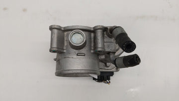 2011-2018 Hyundai Elantra Throttle Body P/N:35100-2E000 Fits Fits 2011 2012 2013 2014 2015 2016 2017 2018 2019 OEM Used Auto Parts