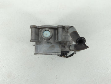 2011-2018 Hyundai Elantra Throttle Body P/N:35100-2E000 1302150124 Fits Fits 2011 2012 2013 2014 2015 2016 2017 2018 2019 OEM Used Auto Parts