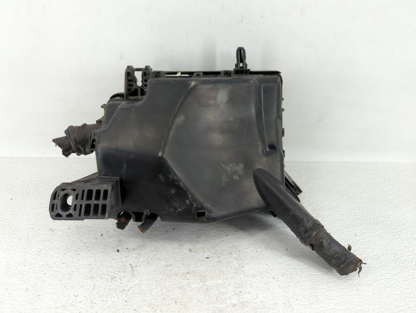 2018 Hyundai Elantra Fusebox Fuse Box Panel Relay Module P/N:91203 F2485A Fits OEM Used Auto Parts - Oemusedautoparts1.com