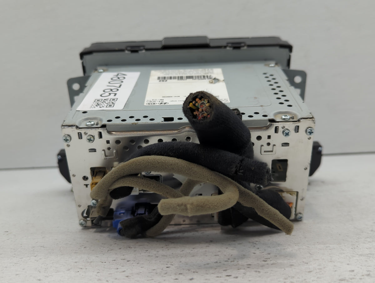 2017-2018 Hyundai Elantra Am Fm Cd Player Radio Receiver 480785 - Oemusedautoparts1.com