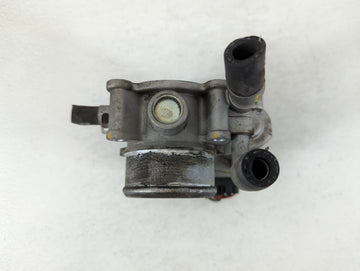 2017-2020 Hyundai Elantra Throttle Body P/N:35100-2B340 Fits Fits 2015 2016 2017 2018 2019 2020 2021 2022 OEM Used Auto Parts