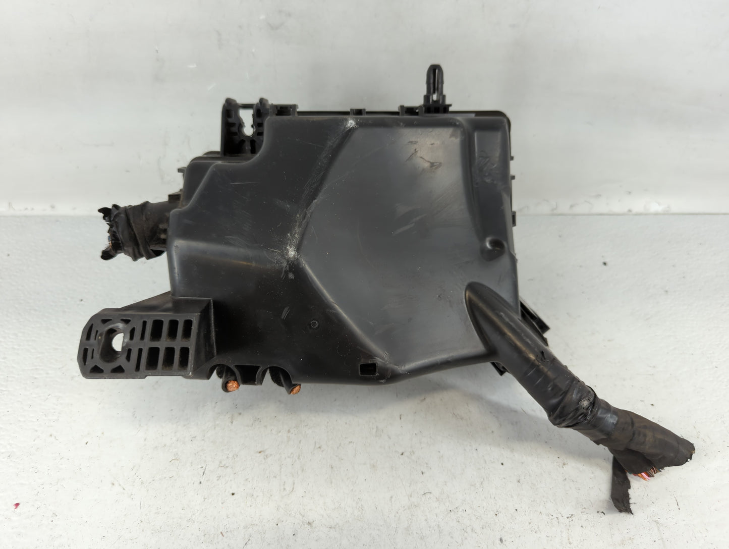 2018 Hyundai Elantra Fusebox Fuse Box Panel Relay Module P/N:91956-F2022 Fits OEM Used Auto Parts - Oemusedautoparts1.com