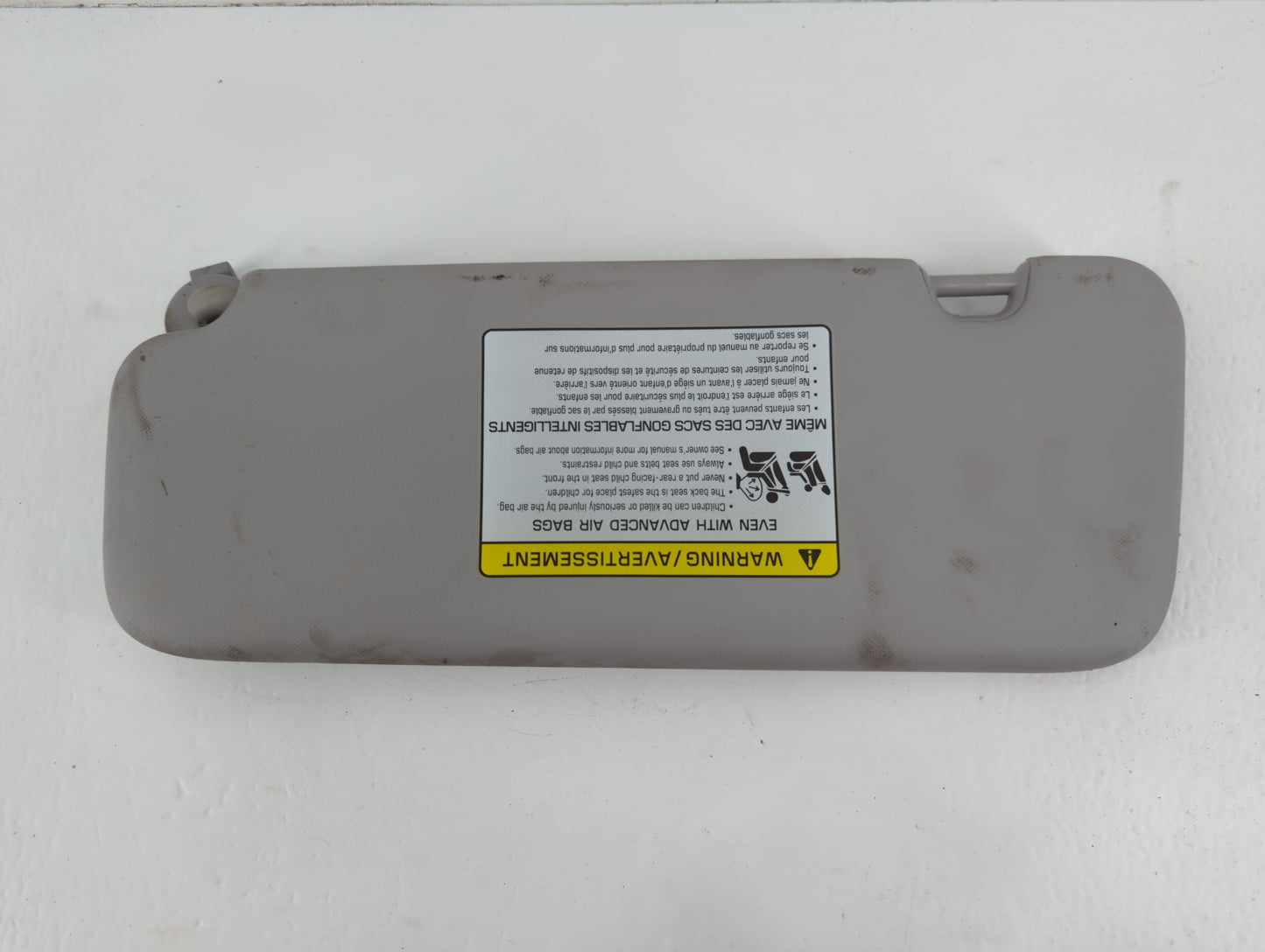 2017-2020 Hyundai Elantra Sun Visor Shade Replacement Passenger Right Mirror Fits Fits 2017 2018 2019 2020 OEM Used Auto Par