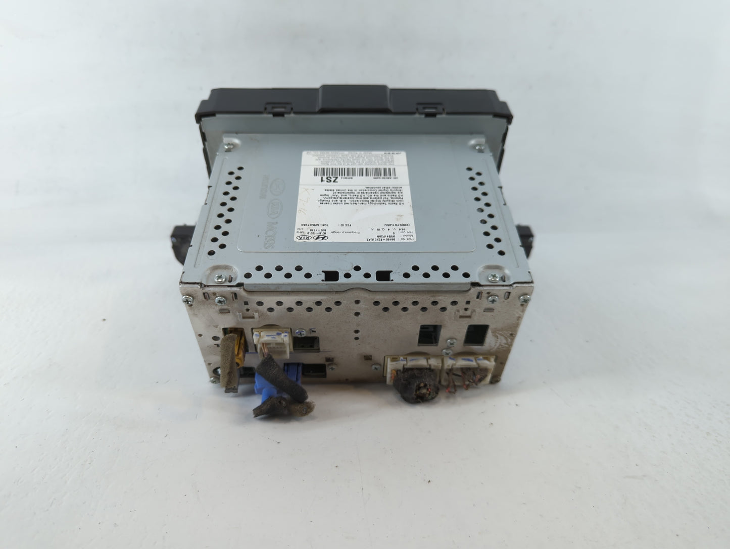 2017-2018 Hyundai Elantra Am Fm Cd Player Radio Receiver - Oemusedautoparts1.com