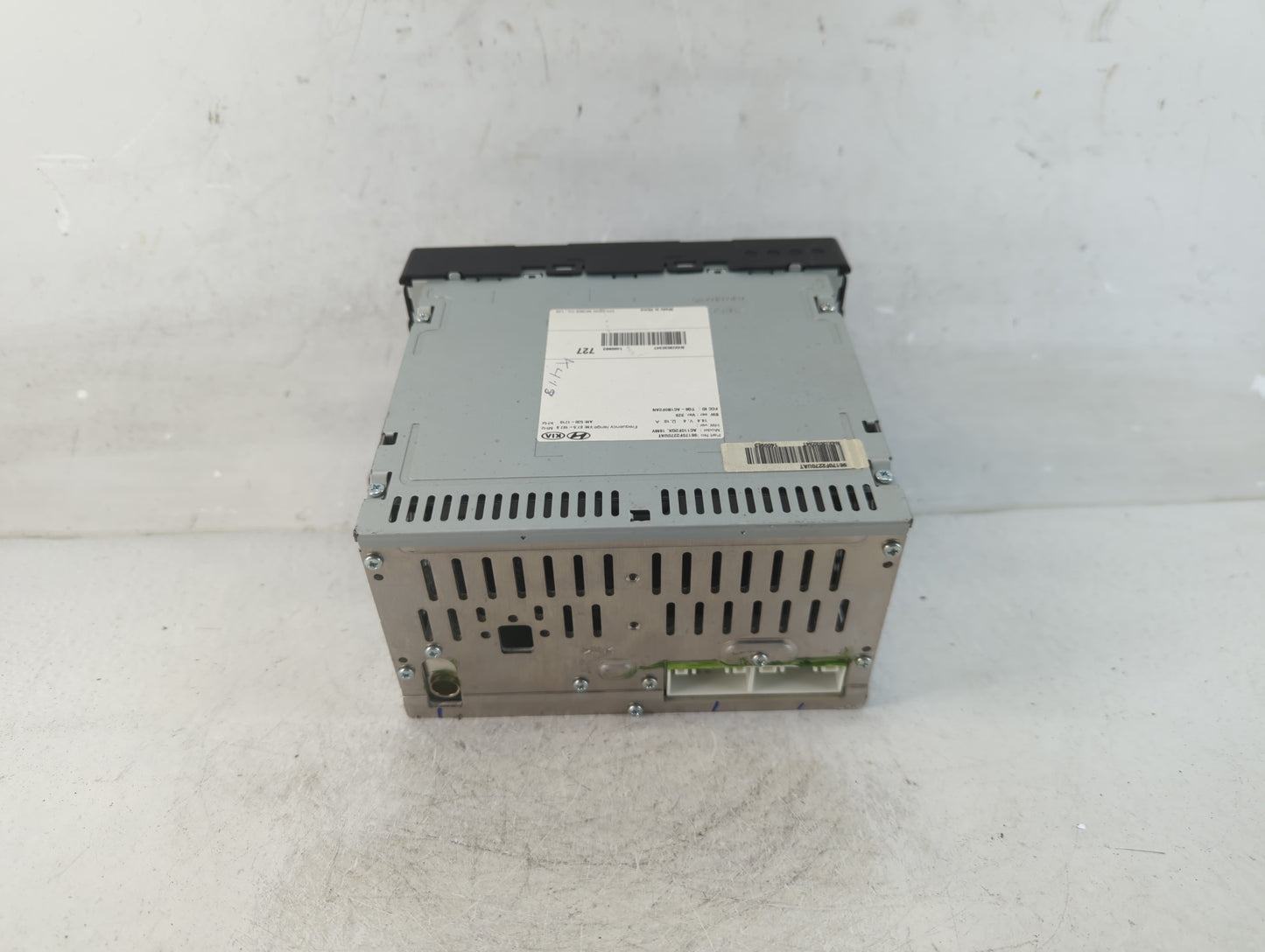 2017-2018 Hyundai Elantra Radio AM FM Cd Player Receiver Replacement P/N:96170F2270UAT Fits Fits 2017 2018 OEM Used Auto Par