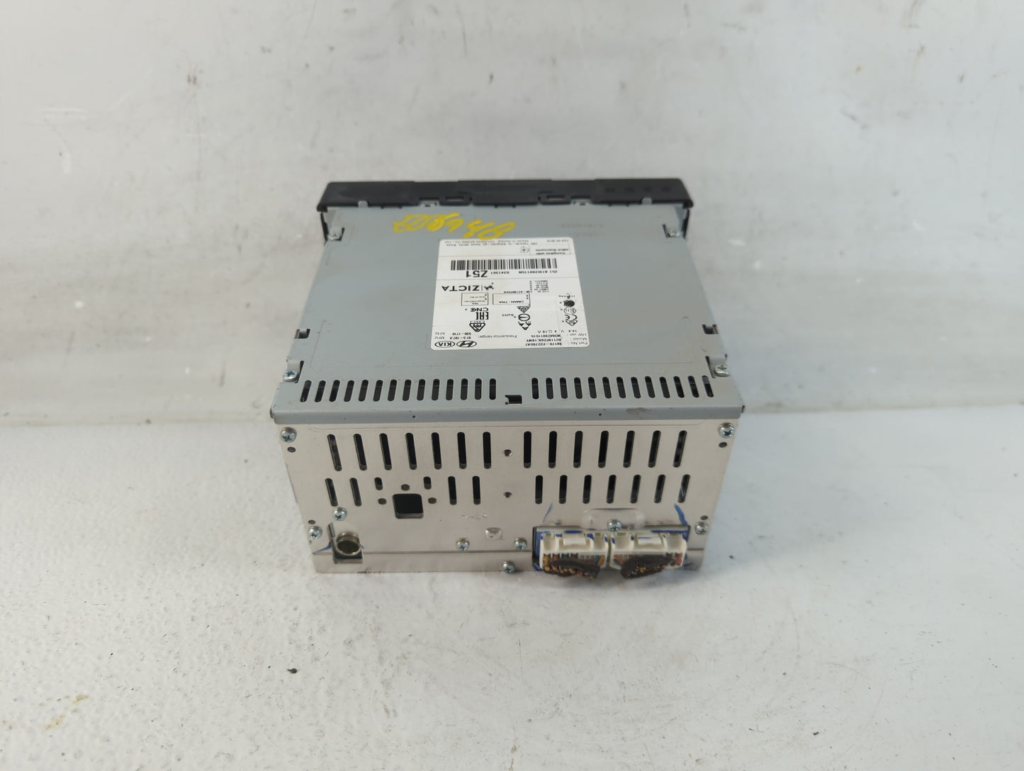 2017-2018 Hyundai Elantra Radio AM FM Cd Player Receiver Replacement P/N:96170-F2270UAT Fits Fits 2017 2018 OEM Used Auto Pa