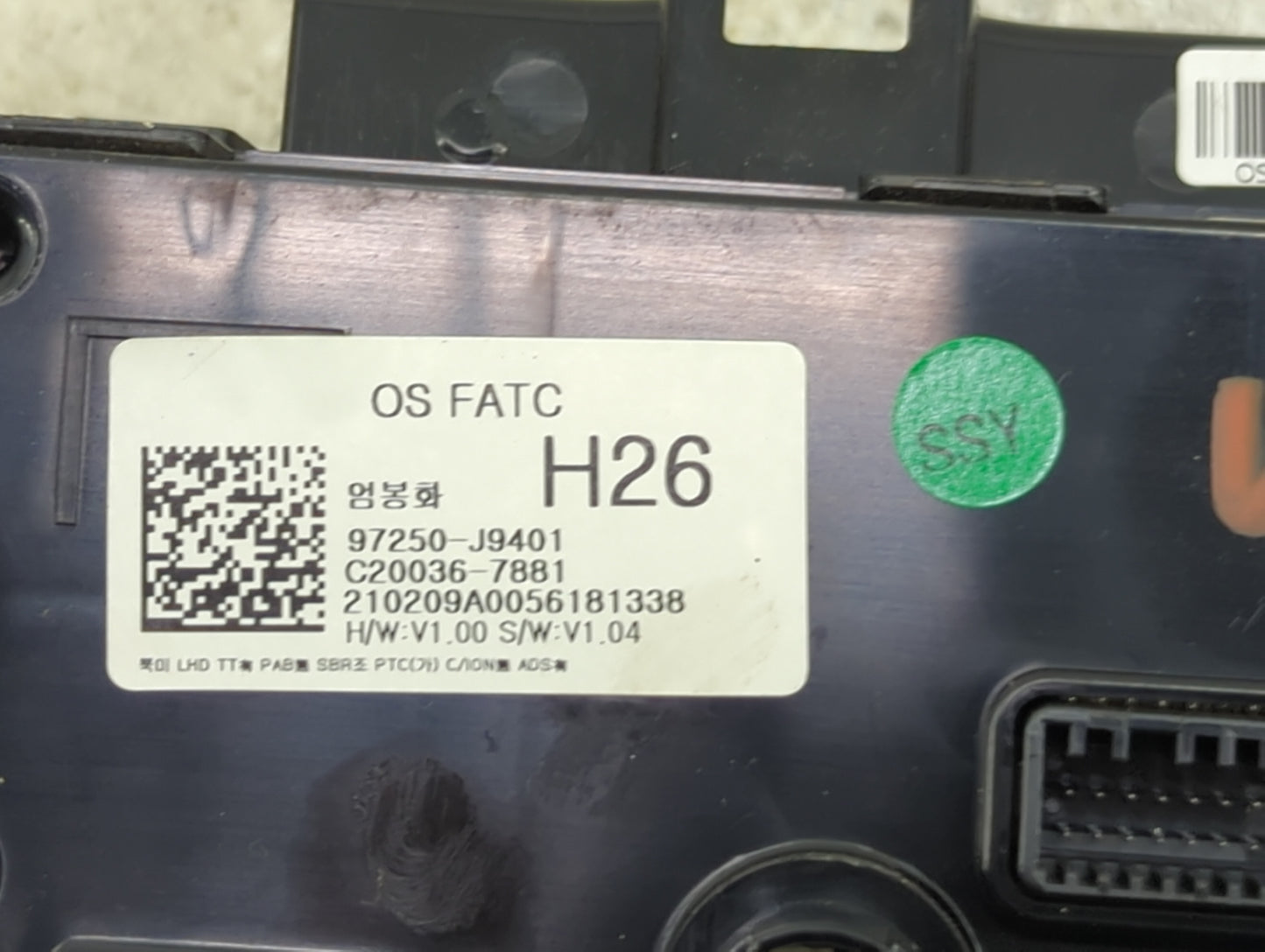 2018 Hyundai Kona Climate Control Module Temperature AC/Heater Replacement P/N:97250-J9401 C20036-7881 Fits OEM Used Auto Pa