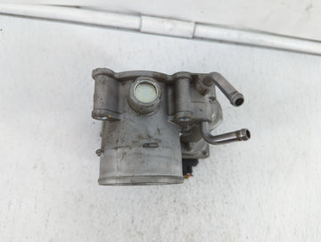 2018-2019 Hyundai Kona Throttle Body P/N:35100-2E400 35100-2E000 Fits Fits 2012 2013 2014 2015 2016 2018 2019 OEM Used Auto Parts