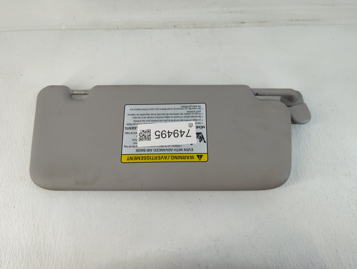 2018-2021 Hyundai Kona Sun Visor Shade Replacement Driver Left Mirror Fits Fits 2018 2019 2020 2021 OEM Used Auto Parts - Oe