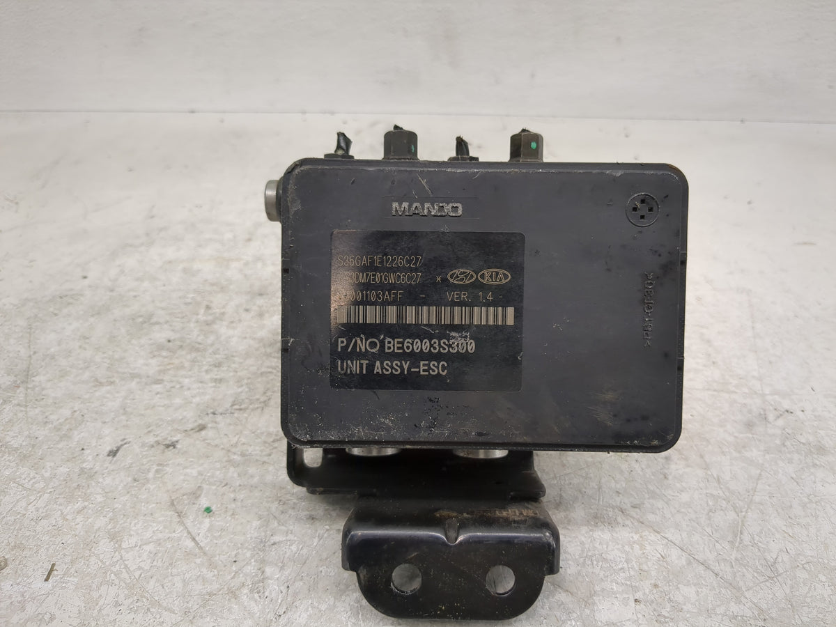 2017-2018 Hyundai Santa Fe Anti-Lock Brake ABS Pump Module Actuator OEM P/N:BE6003S300 Fits Fits 2017 2018 OEM Used Auto Par