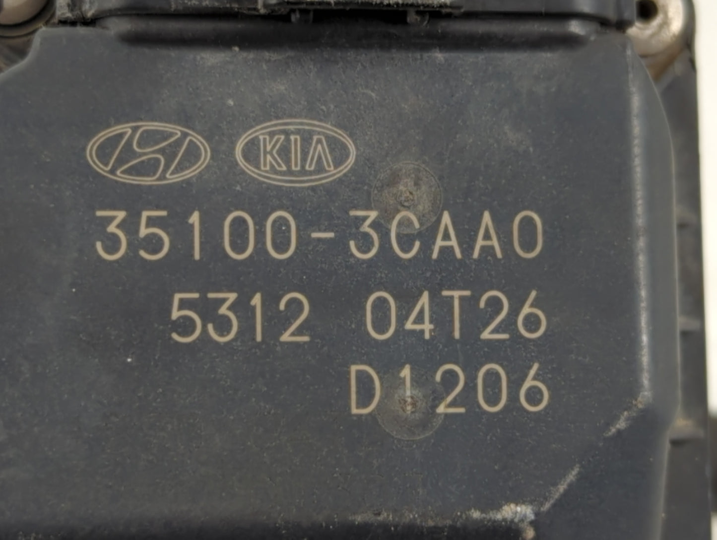 2013-2018 Hyundai Santa Fe Throttle Body P/N:35100-3CAA0 Fits Fits 2012 2013 2014 2015 2016 2017 2018 OEM Used Auto Parts -