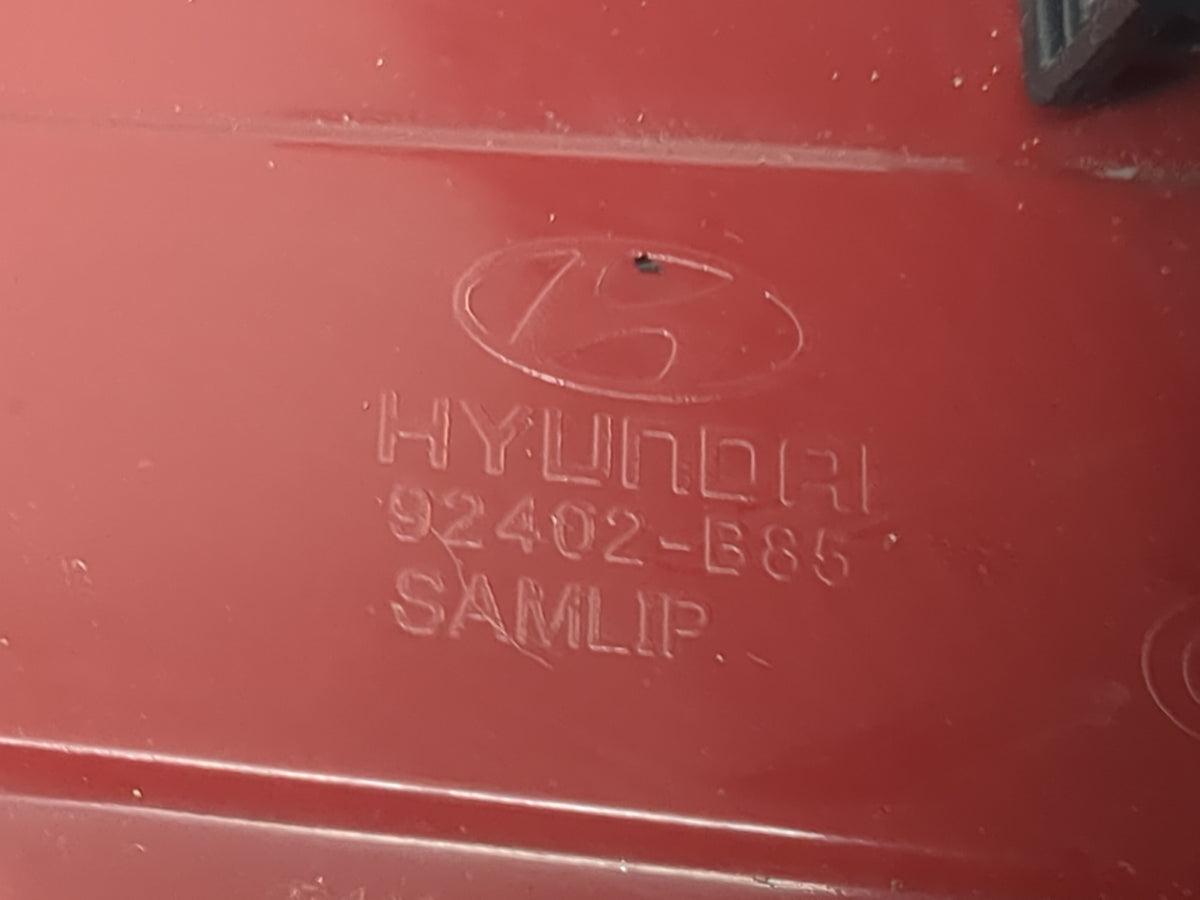 2017-2018 Hyundai Santa Fe Tail Light Assembly Passenger Right OEM P/N:92402-B85 Fits Fits 2017 2018 OEM Used Auto Parts - O