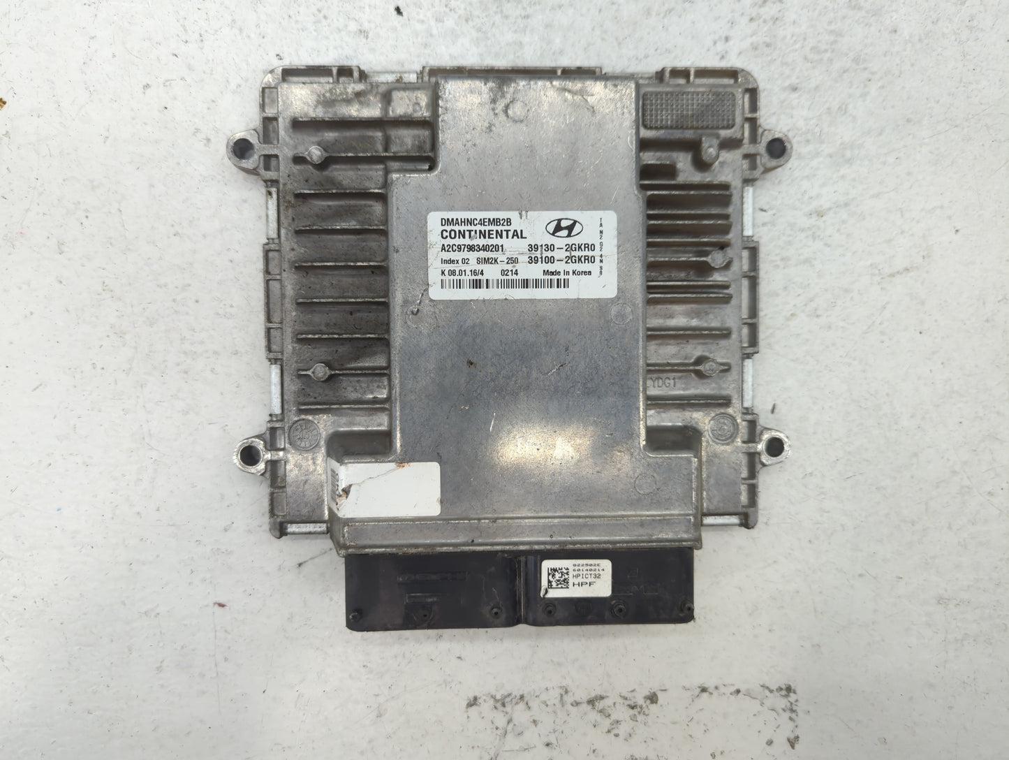 2018 Hyundai Santa Fe PCM Engine Control Computer ECU ECM PCU OEM P/N:39130-2GKR0 39100-2GKR0, 39130-2GKR1, 39100-2GKR1 Fits