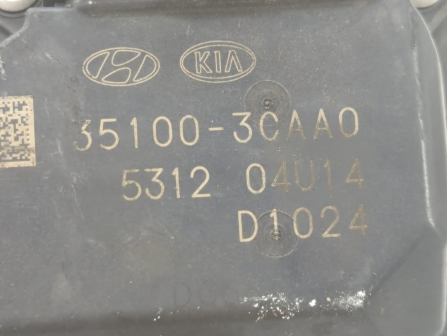 2013-2018 Hyundai Santa Fe Throttle Body P/N:35100-3CAA0 Fits Fits 2012 2013 2014 2015 2016 2017 2018 OEM Used Auto Parts -
