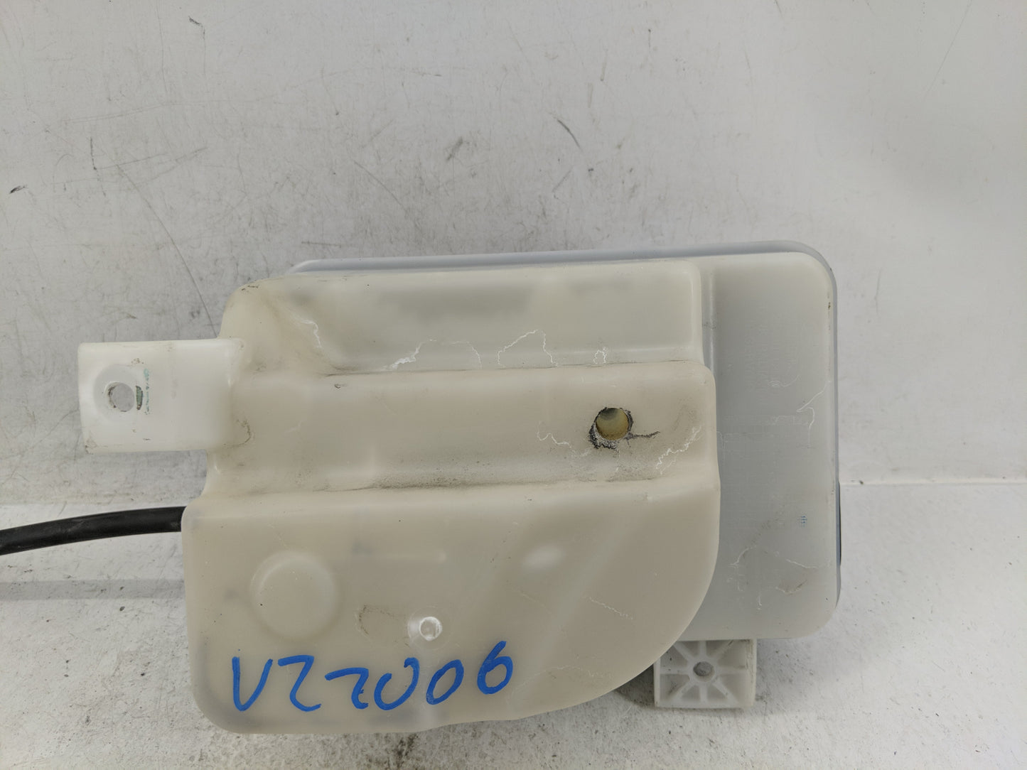 2015-2019 Hyundai Sonata Radiator Coolant Overflow Expansion Tank Bottle 1241259 - Oemusedautoparts1.com
