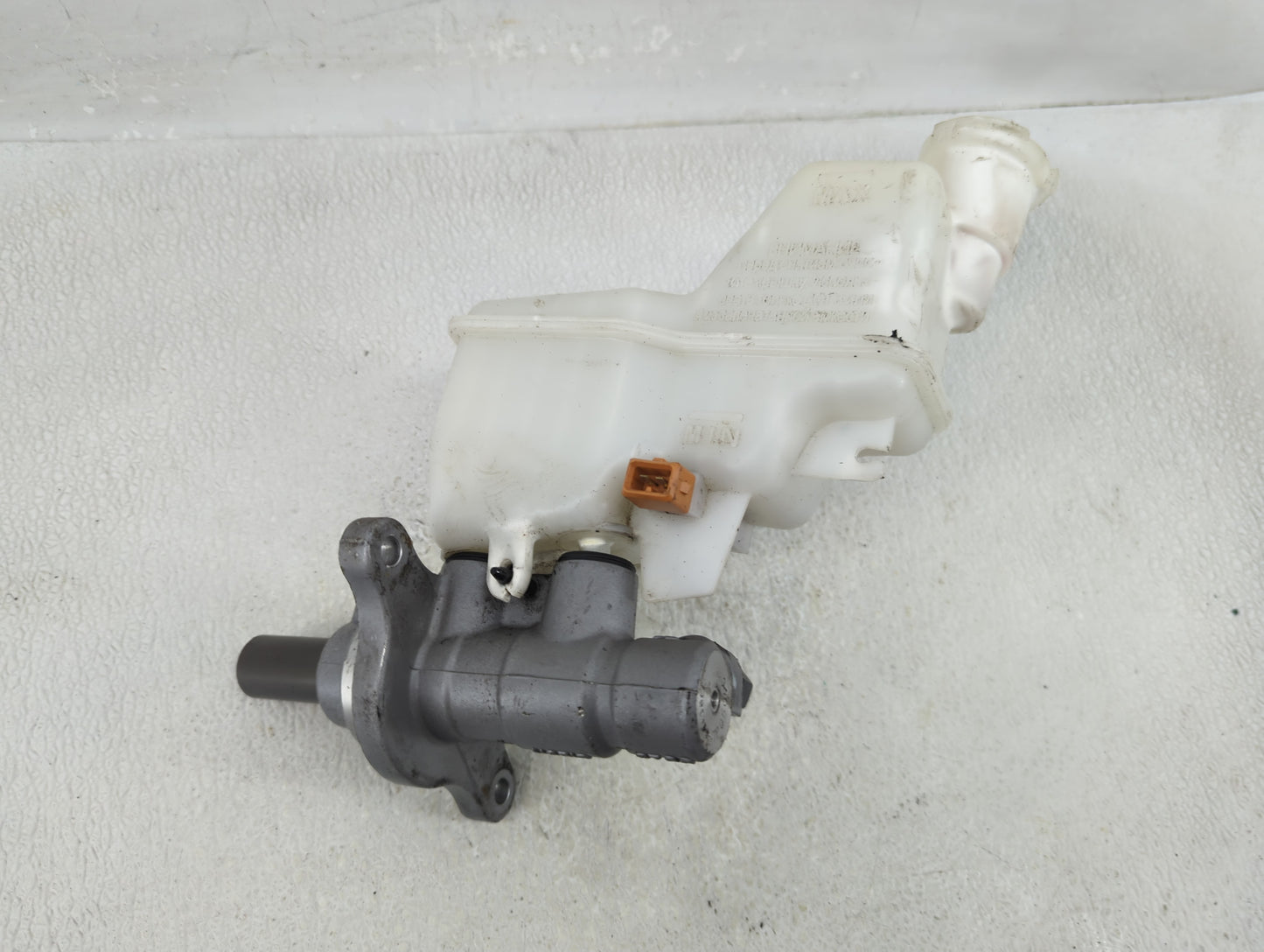2015-2019 Hyundai Sonata Brake Master Cylinder - Oemusedautoparts1.com