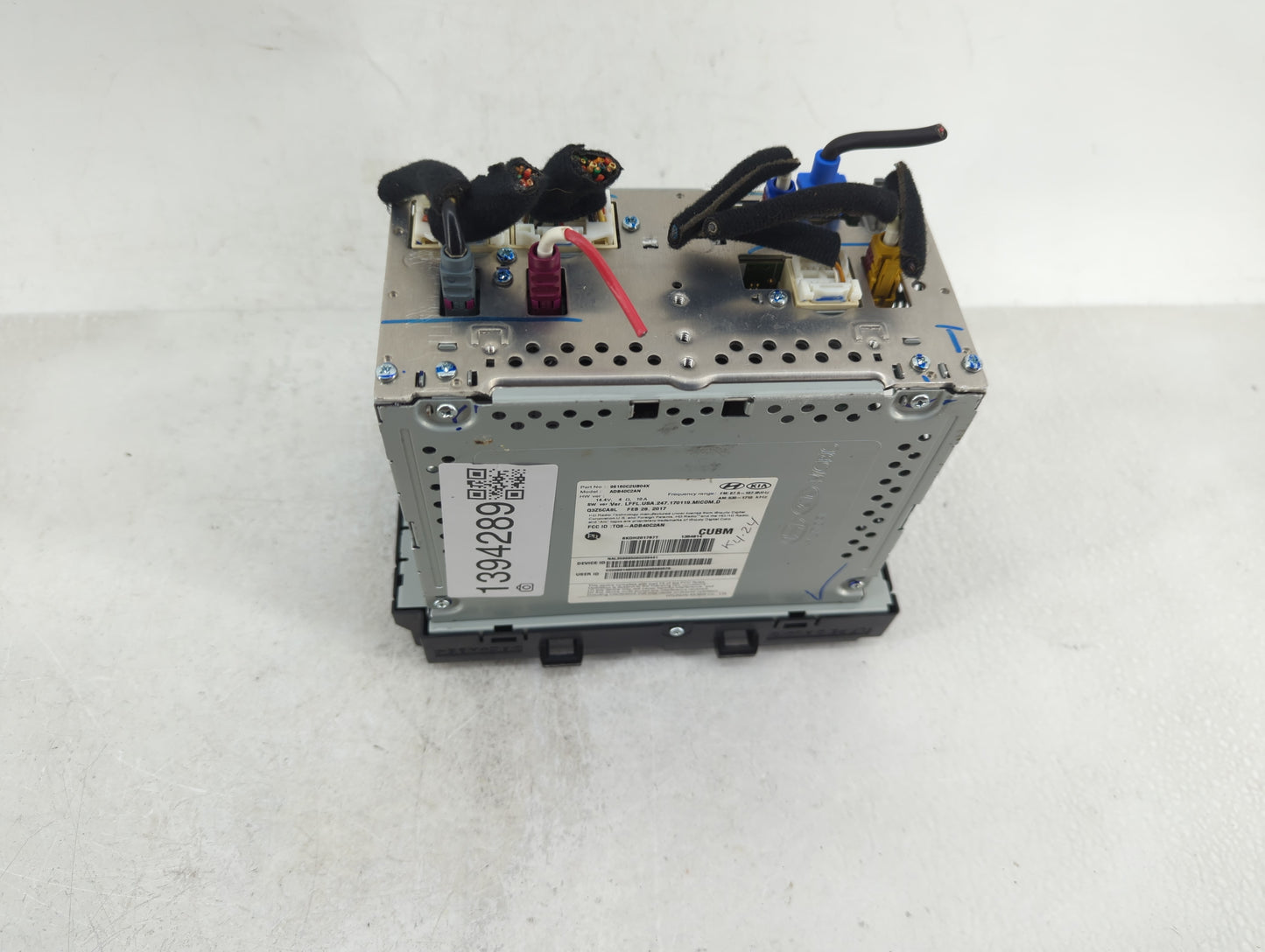2018-2019 Hyundai Sonata Radio AM FM Cd Player Receiver Replacement P/N:96160C2UB04X Fits Fits 2018 2019 OEM Used Auto Parts