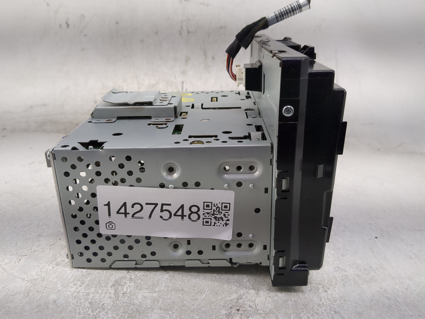2018-2019 Hyundai Sonata Radio AM FM Cd Player Receiver Replacement P/N:96160C2UA04X Fits Fits 2018 2019 OEM Used Auto Parts
