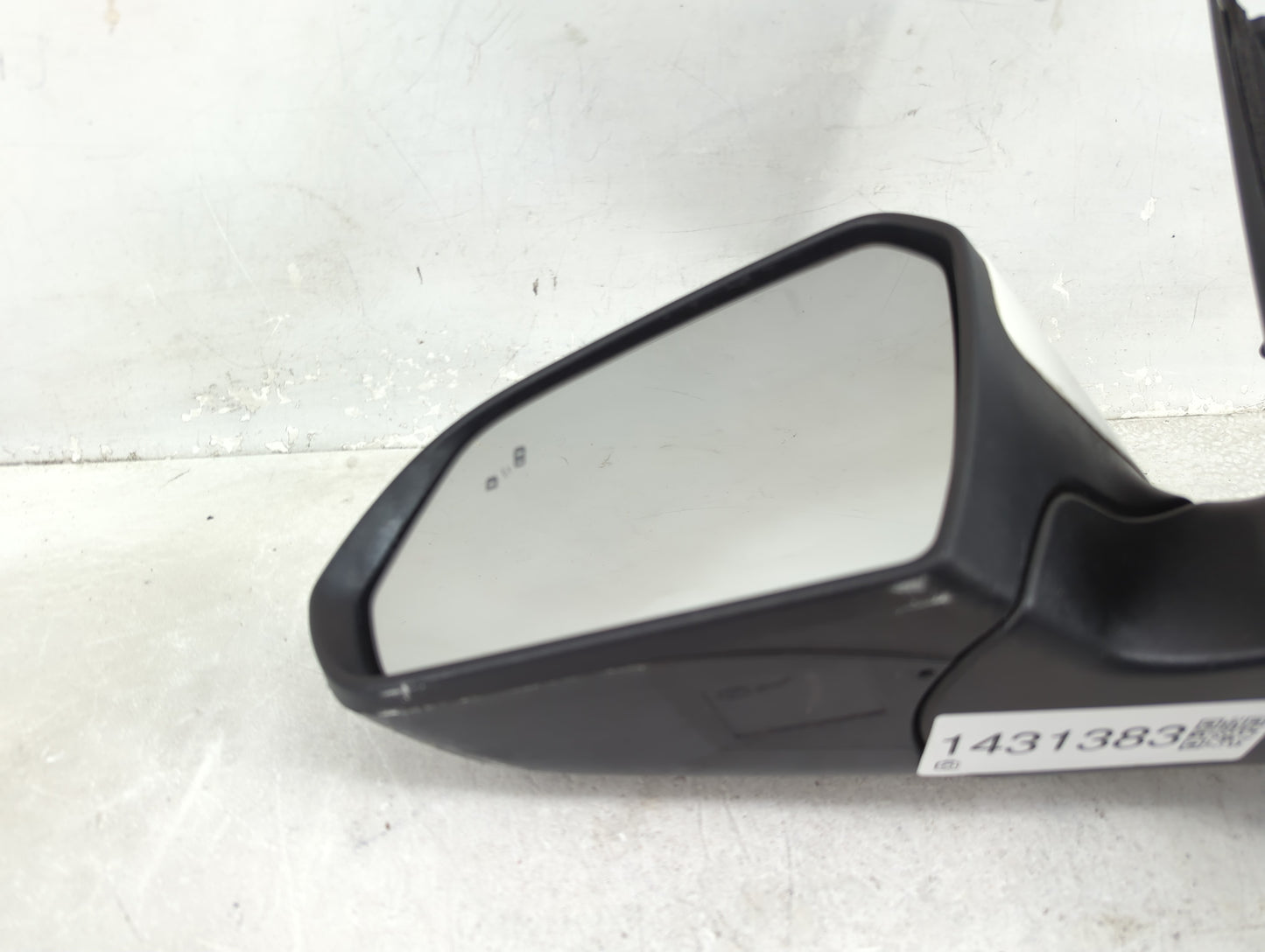 2018-2019 Hyundai Sonata Driver Side View Mirror - Left Door Mirror OEM Used - Oemusedautoparts1.com