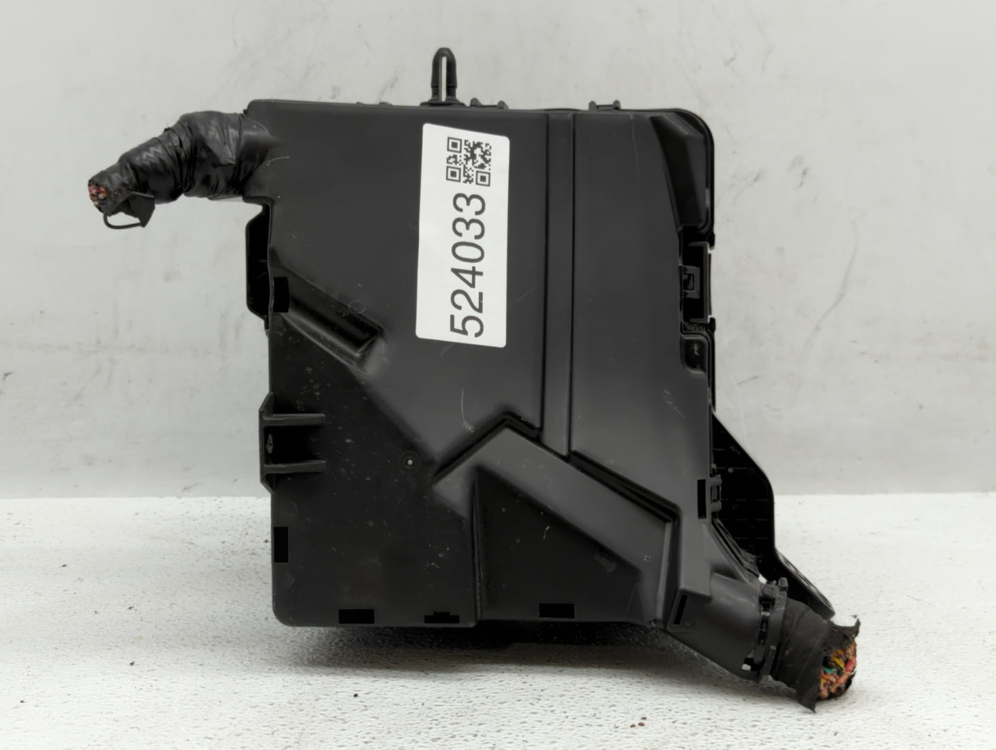 2018-2019 Hyundai Sonata Fusebox Fuse Box Panel Relay Module P/N:912A0-C2230 Fits Fits 2018 2019 OEM Used Auto Parts - Oemus